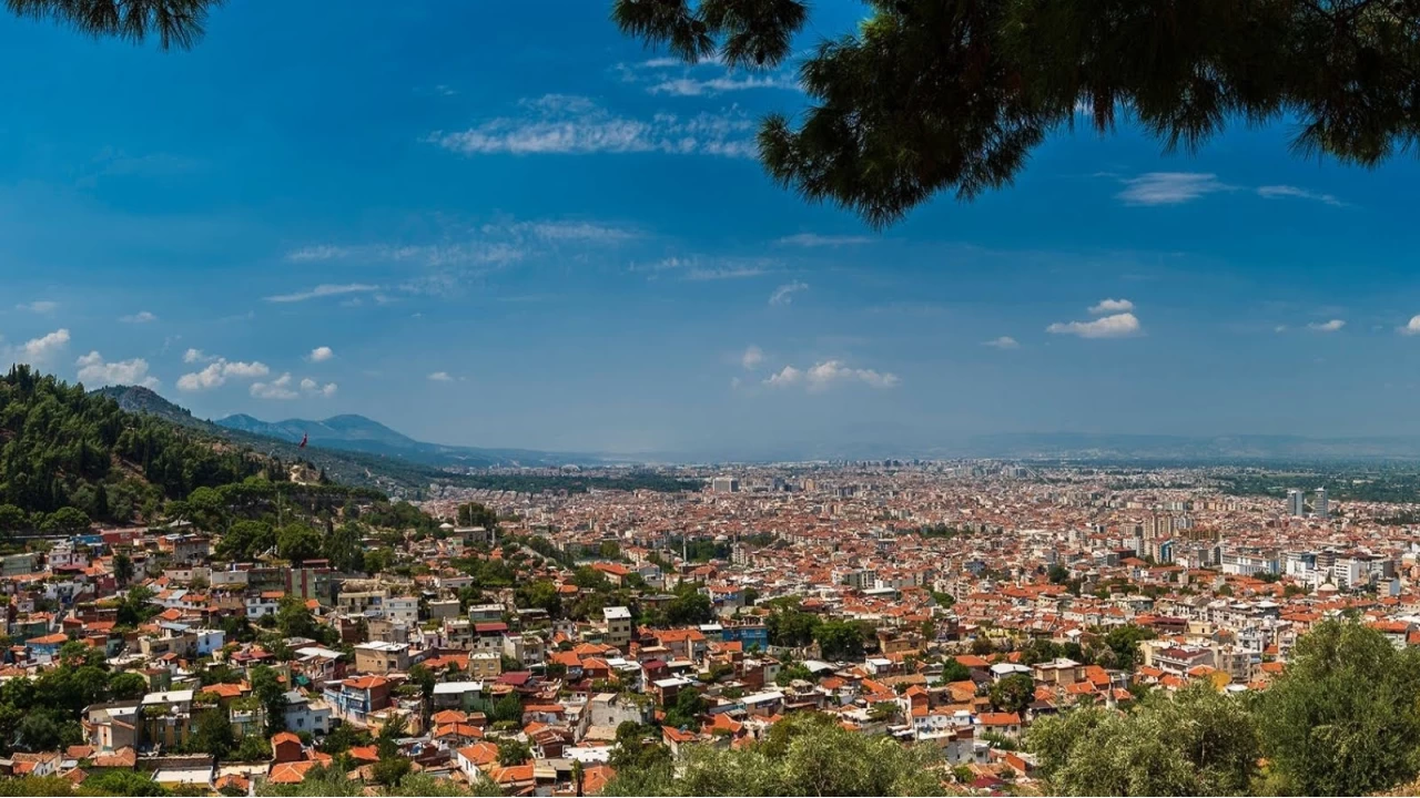 Manisa'nn kefedilmeye deer tarihi eserleri