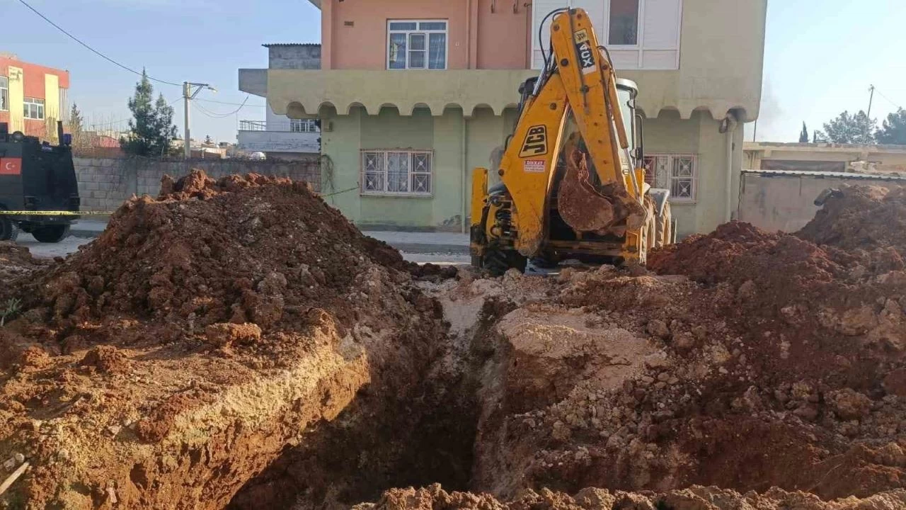 Mardin'de toprak altında kalan tesisatçı hayatını kaybetti