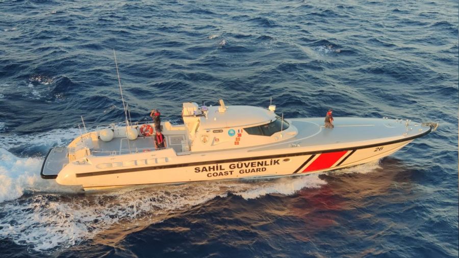 Marmaris'te denizde kaybolan 5 düzensiz göçmeni arama çalışmaları devam ediyor
