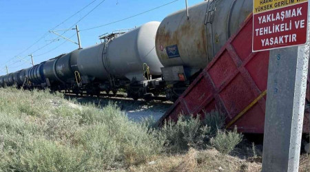 Mersin'de tren kaza: 1 l 1 yaral