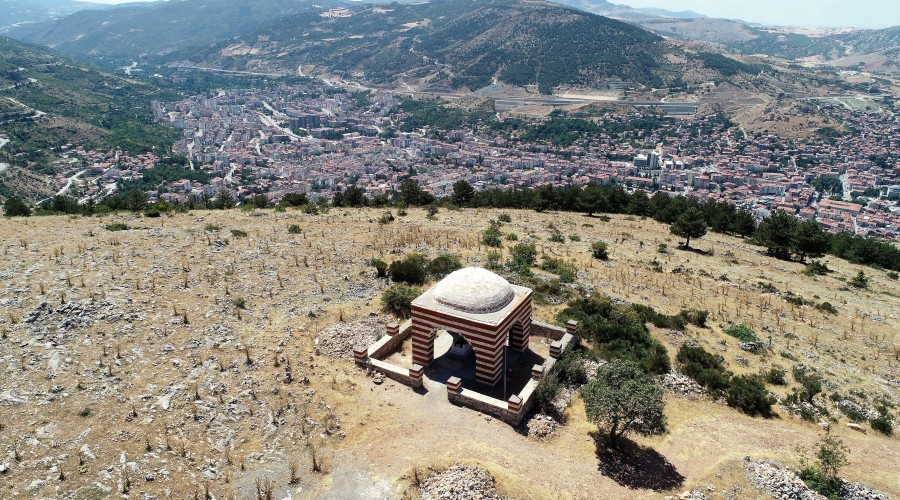 O türbe gizemini koruyor