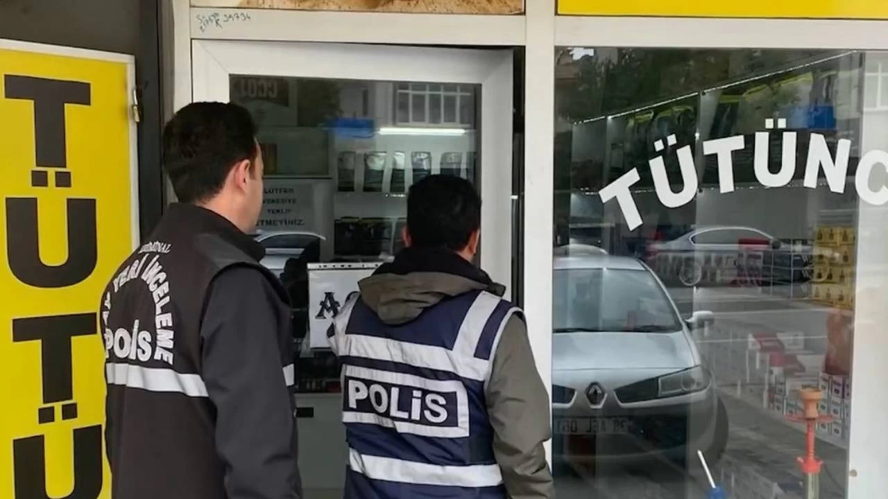 Okul çevresinde küçük çocuklara sigara satanlara operasyon