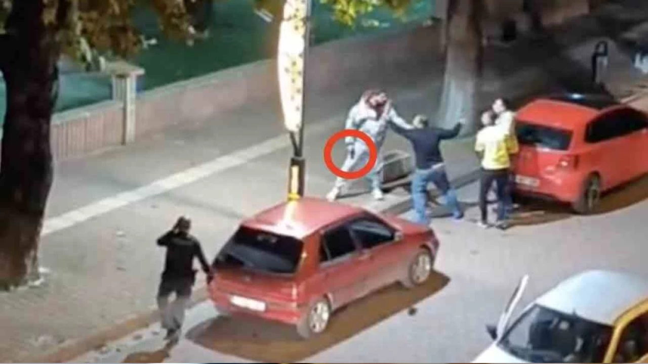 Polis ekiplerine silah çekip tehdit ettiler