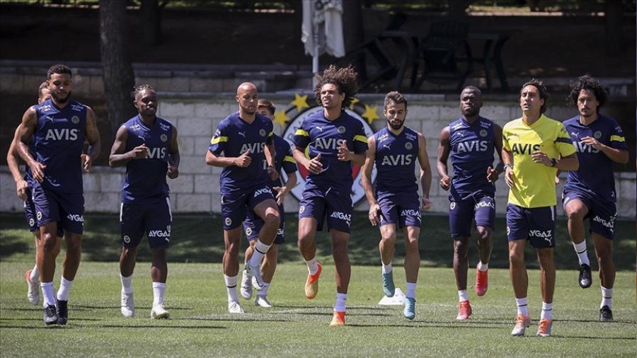 Sakat futbolculara yoğun tedavi