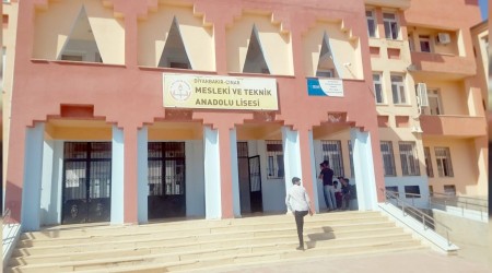 Şehir eşkıyaları öğretmeni bıçakladı