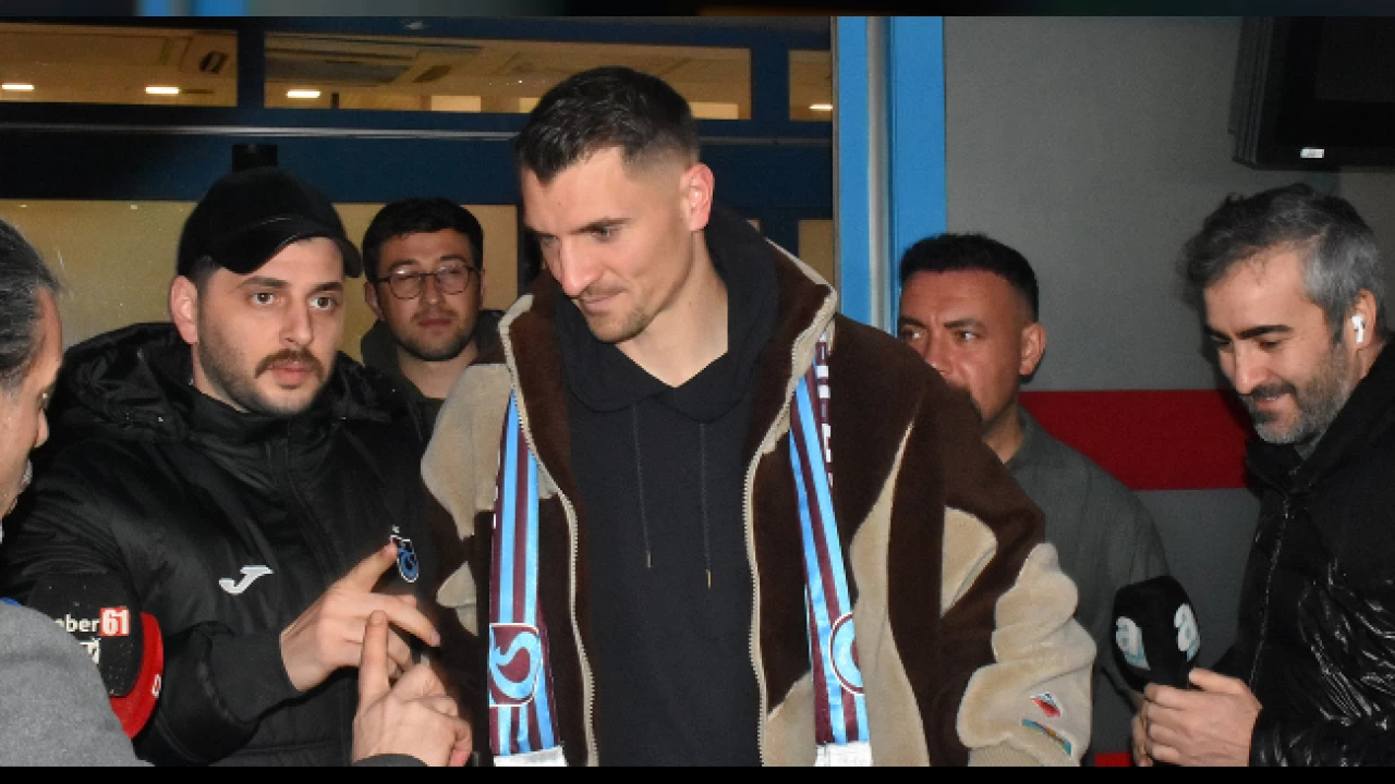 Trabzonspor yeni sa bekine kavutu 