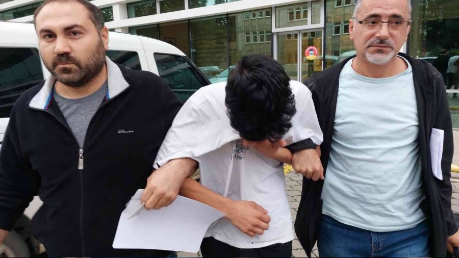 Tüfekle taksiyi gasp eden çocuk tutuklandı