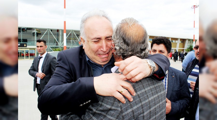 Türk mühendisler için gözyaşları sel oldu