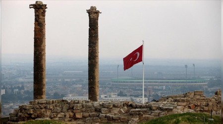 Urfa Kalesi gün yüzüne çıkıyor