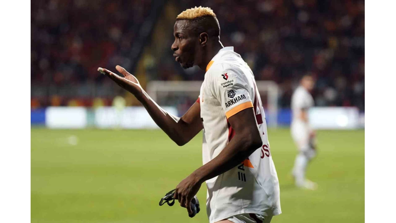 Victor Osimhen en golcü sezonunu tekrarladı