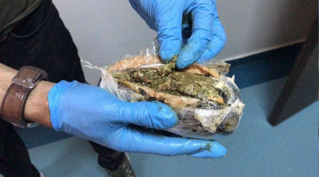 Zayıflama kürü içinde 23 kilo esrar ele geçirildi