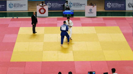 9 ülkeden 259 sporcu kozlarını paylaşıyor