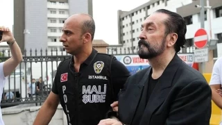Adnan Oktar hakkında cezaevinden örgütü yönettiği suçlamasıyla 43,5 yıl hapis istendi