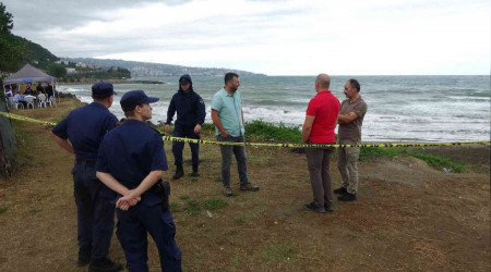 Akıntıya kapılarak kaybolan genç için arama çalışmaları sürüyor