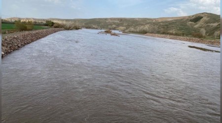 Aras Nehri ykseldi, araziler su altnda kald