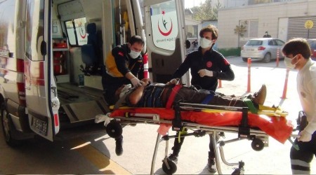 Asansör boşluğa düşen işçi ağır yaralandı