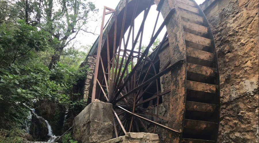 Asırlık değirmene ziyaretçi akını