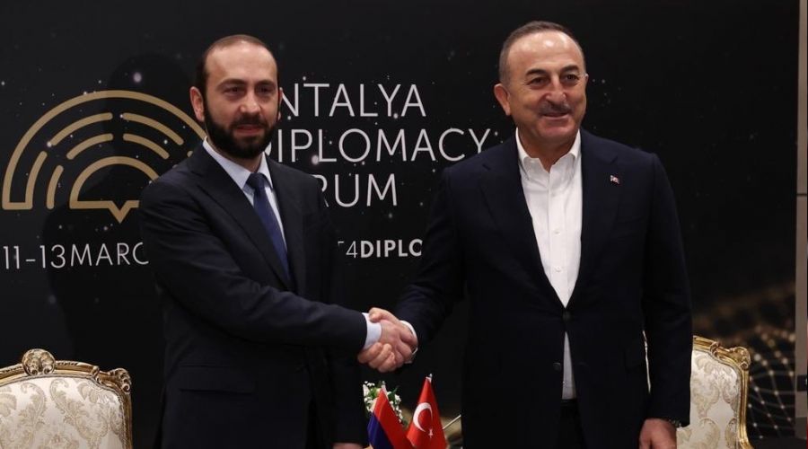 Bakan Çavuşoğlu Azerbaycan'ı şahit gösterdi