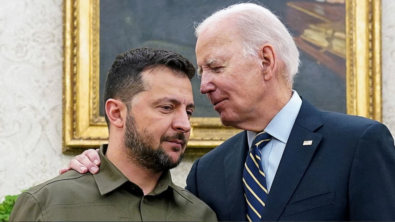 Biden, Zelenskiy'e gaz vermeye devam ediyor