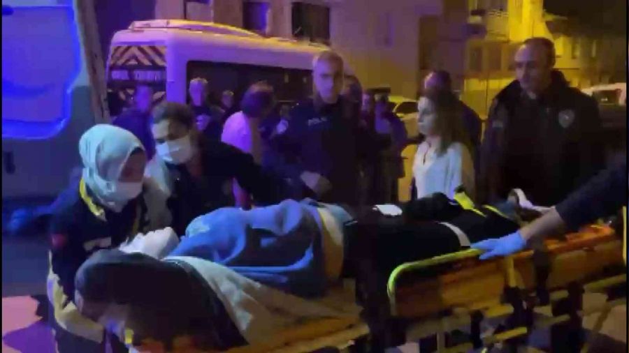 Bursa'da sokak ortasında kadını ayağından vurdu