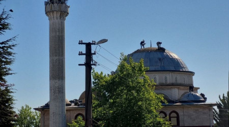 Cami kubbesinde ölümüne tadilat