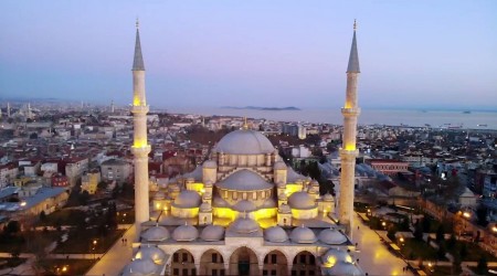 Camiler kandilde boş kaldı