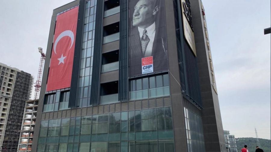 CHP İstanbul İl Başkanlığı'na saldırıda 3 şüpheli serbest