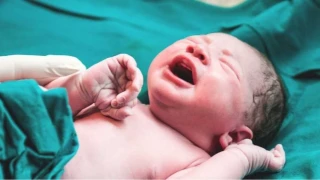 Çin, doğumları ücretsiz hale getirmeye hazırlanıyor