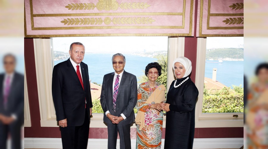 Erdoğan, Mahathir ile kahvaltıda buluştu