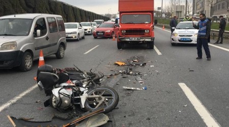 Esenlerde zincirleme kaza: Kilometrelerce araç kuyruğu oluştu