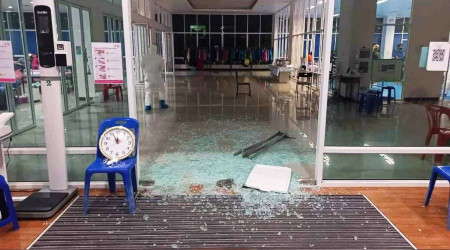 Eski asker hastanede dehşet saçtı