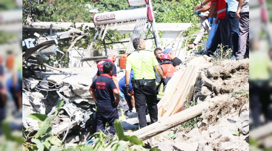 Freni patlayan kamyon ölüm saçtı