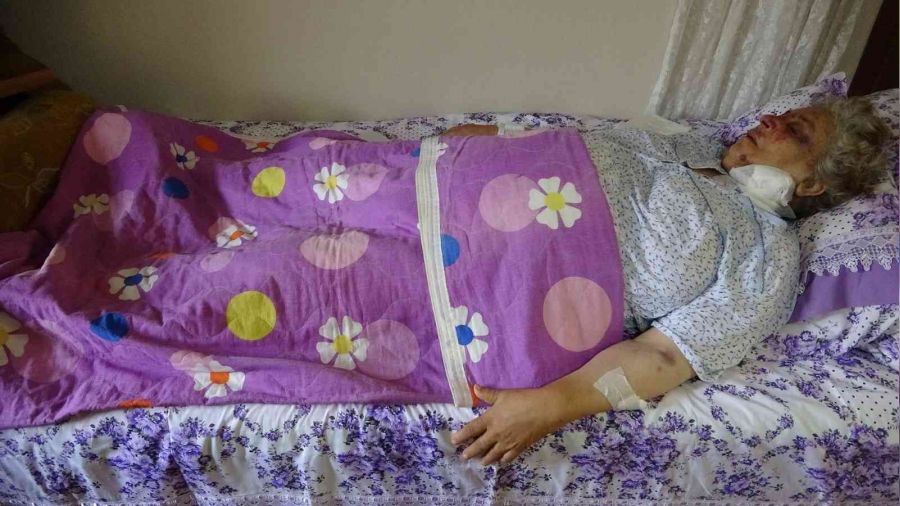 Hatay'da yaşlı kadın akrabası tarafından 34 yerinden bıçaklandı