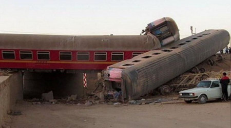 İran'da yolcu treni raydan çıktı: 17 ölü, 50 yaralı