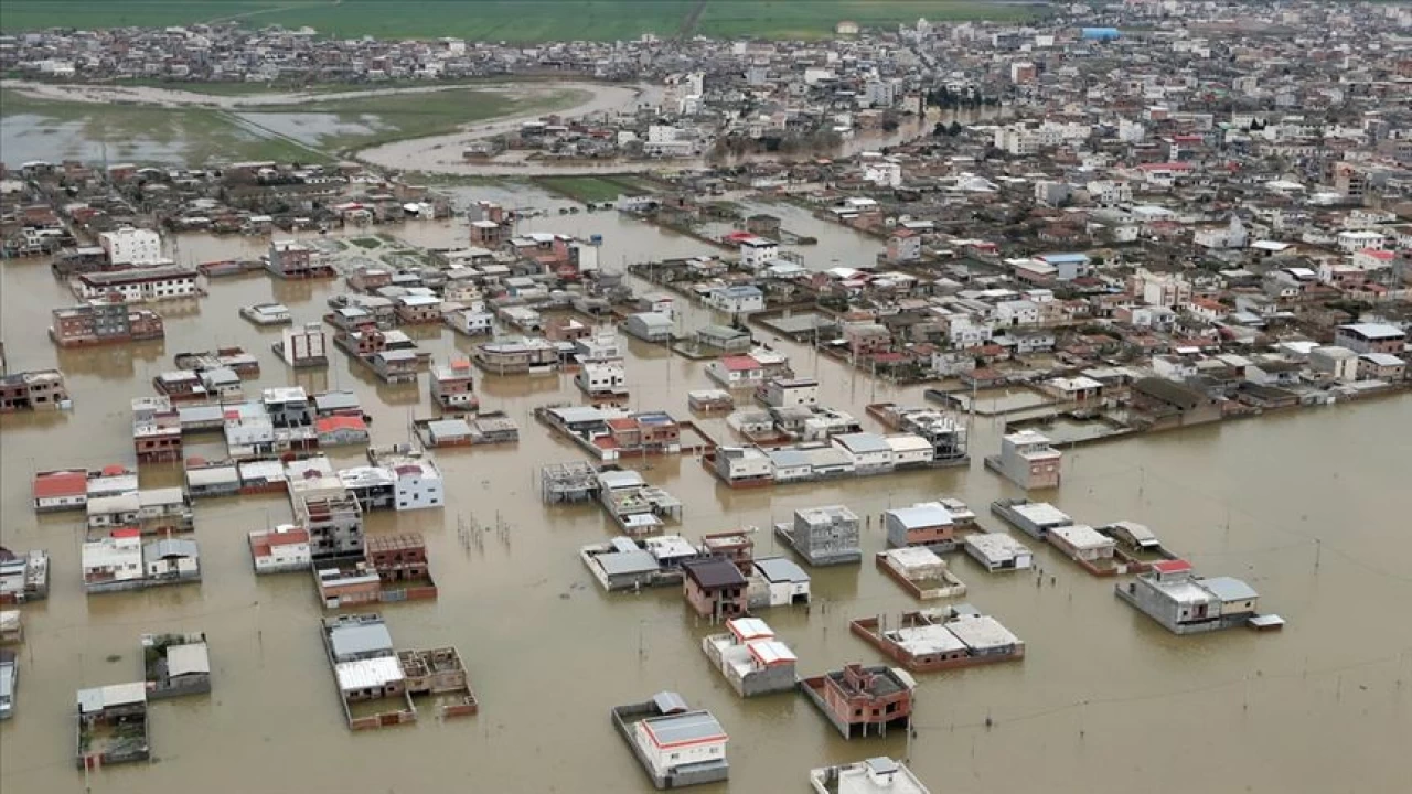 İran'ın kuzeyinde sel: 1 öldü, 2 kayıp