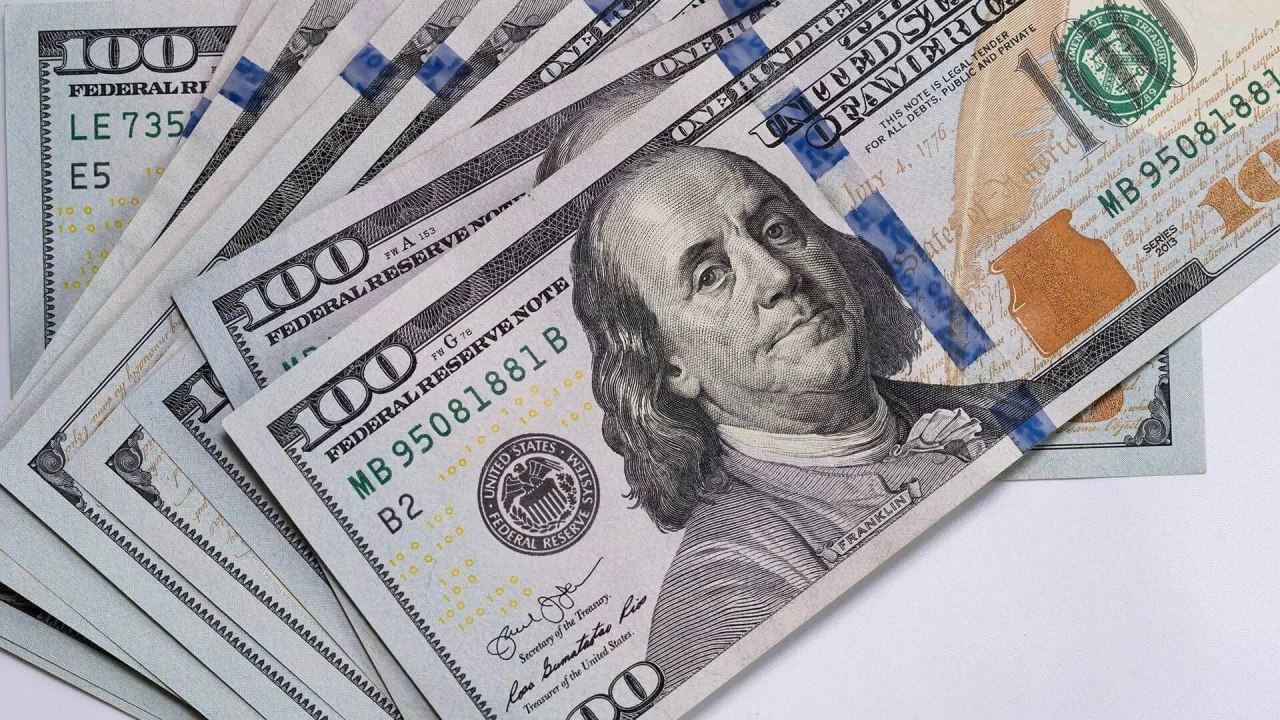 İstanbul'da sahte 1.5 milyon dolar ele geçirildi