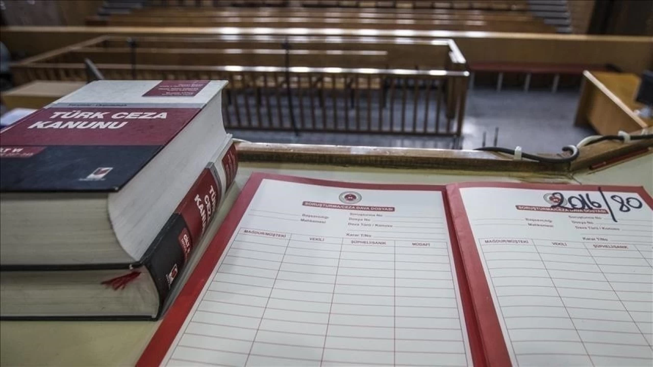 İstanbul'daki darbe davası sanıklarına ceza yağdı