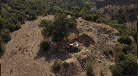 Kaçak kazıya drone destekli operasyon: 4 kişi yakalandı