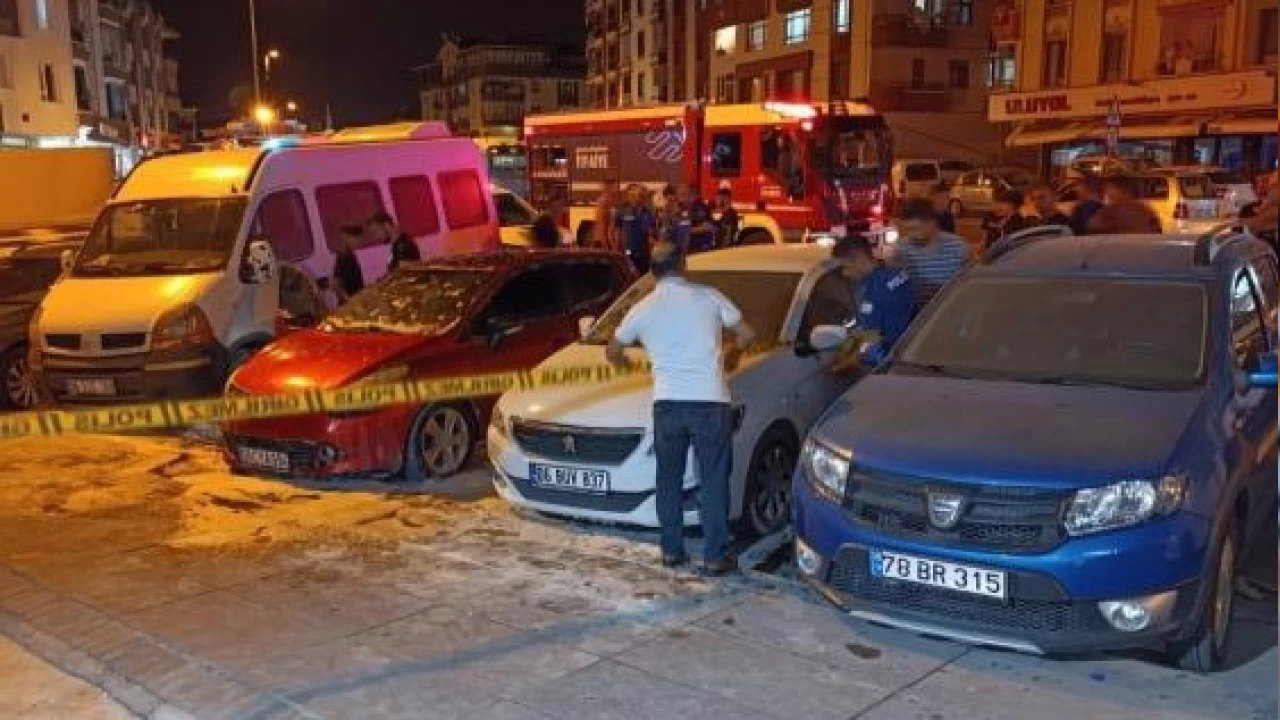 Kavga ettiği babasının arabasını yaktı