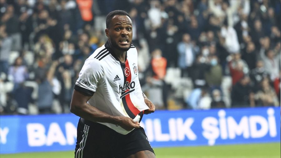Larin Beşiktaş'ı sildi