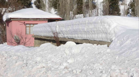 Mersin'de 40 yıl sonra evler kara gömüldü