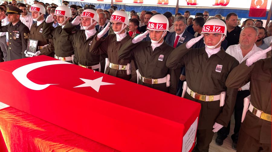 Osmaniye şehidini uğurladı