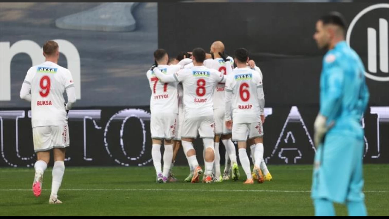 Sergen Yalçın'lı Antalya İstanbul'da kazandı