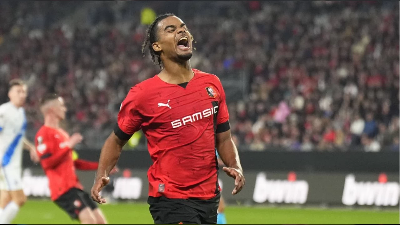 Tercihi Galatasaray değil Burnley oldu