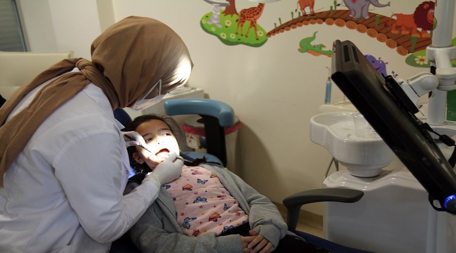 Uzmanlar "Çocuklarda biberon çürüğüne dikkat çekiyorlar"