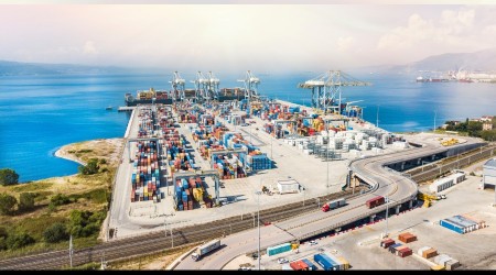 Virüs limanları da etkiliyor