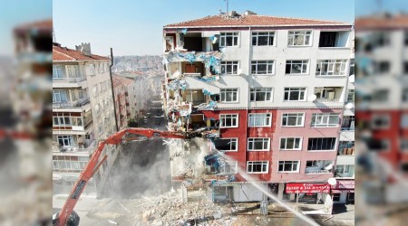 Bahçelievler’de yıkım işlemleri başladı