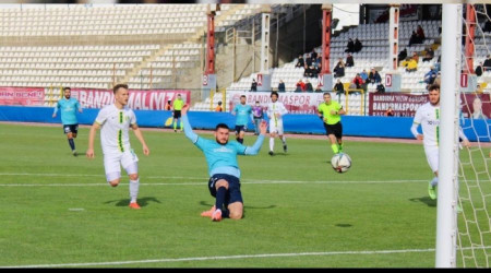 Bandırmaspor turu kaptı