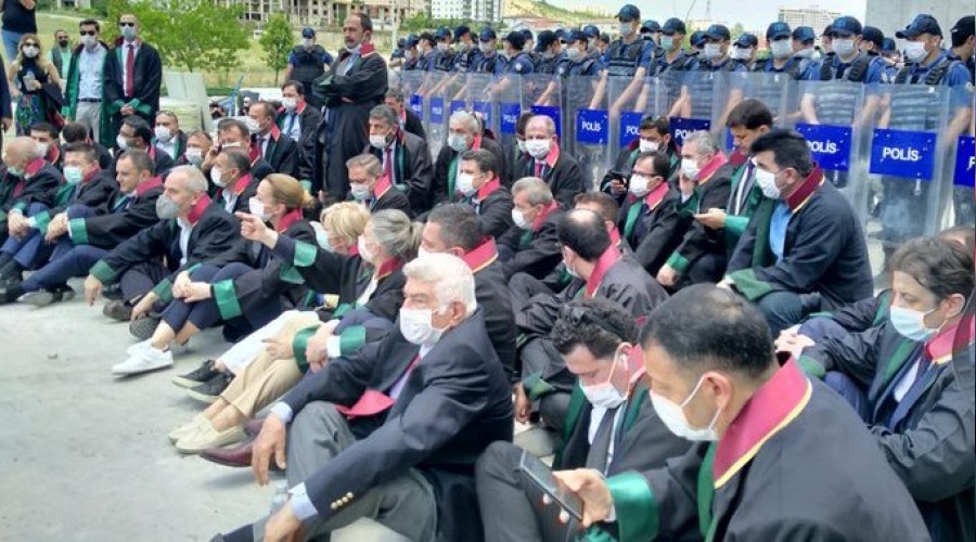 Baro başkanlarını yürütmediler