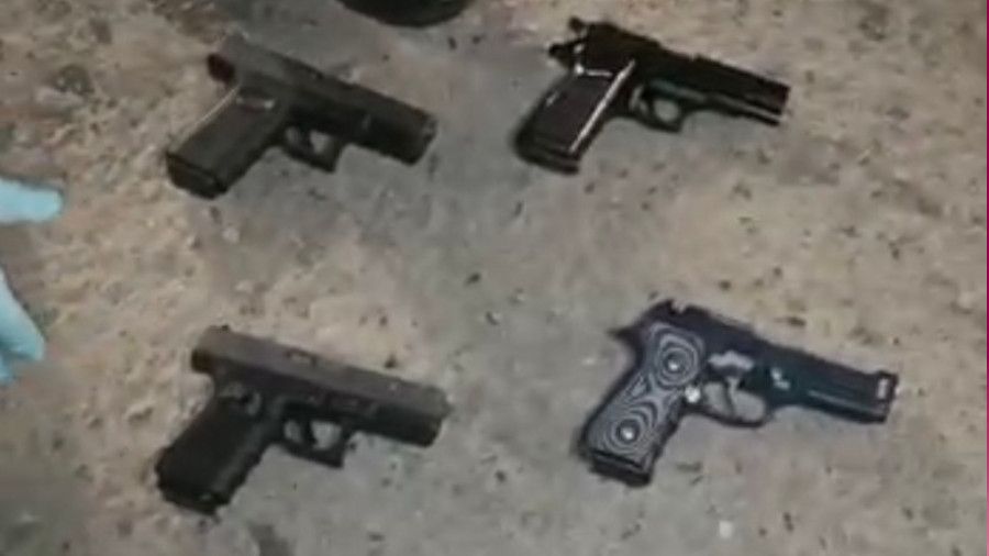 Beşiktaş'ta polisin durdurduğu araçtan mini cephanelik çıktı